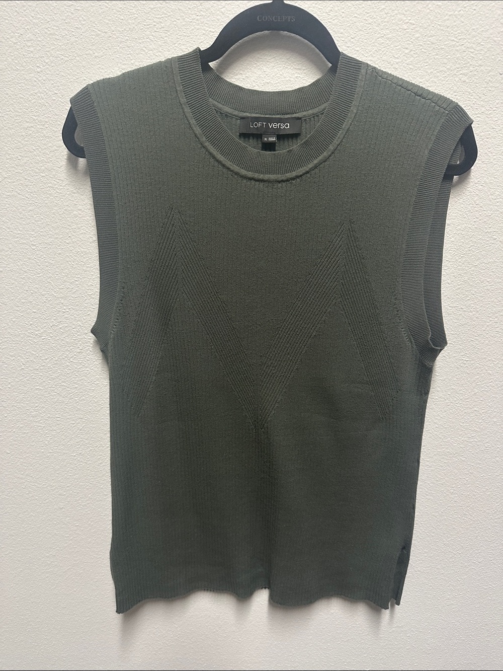 Loft Versa Olive Green Sleeveless Knit Top - XL